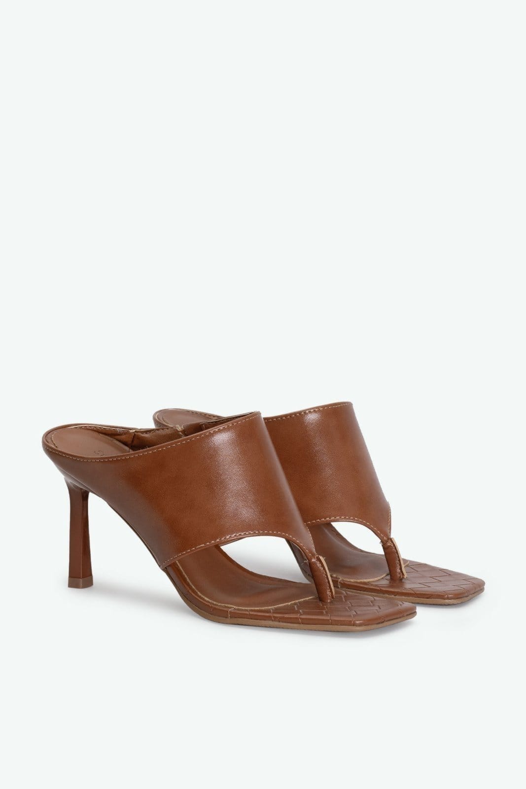 Vista 2 Open Mule Carine Suzana Santos caramelo