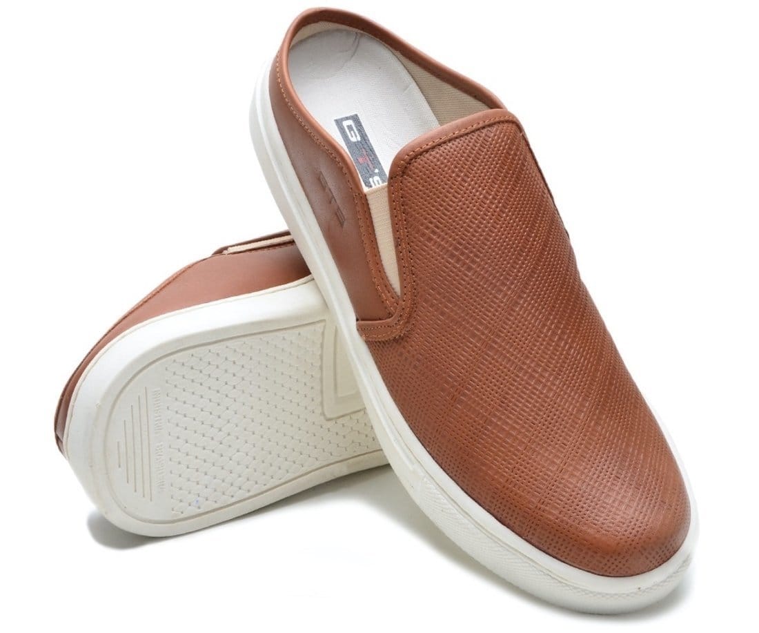 Tênis Mule Couro Casual Slip On Babuche Masculino Solado Flat Confortável Prático Versátil Whisky