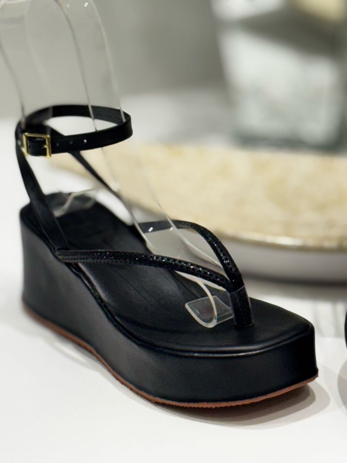 Vista 2 Sandália CH Traseira frente Gliter ref 2114 Rofely Rofely preto