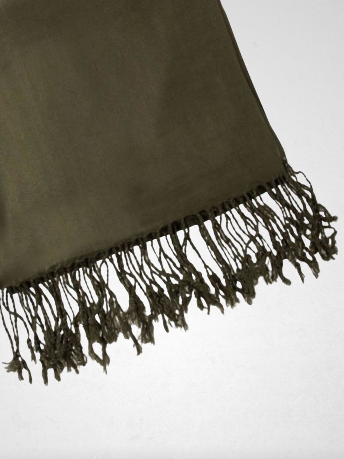 Pashmina Via Lessa Santiago Liso em Viscose Militar - 2