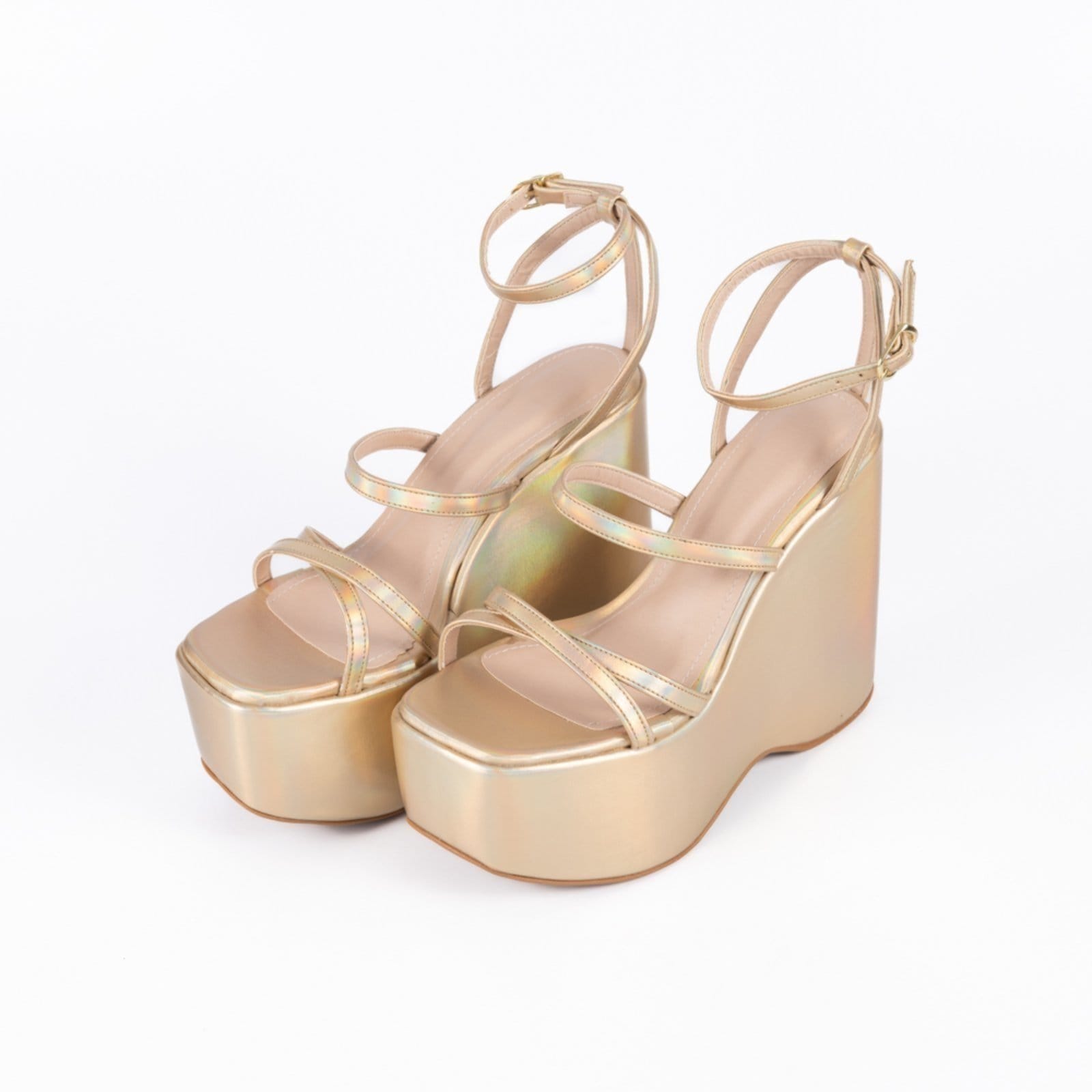 Vista 2 Sandália Anabela Feminina Blogueira Em Napa Dourada Flor da Pele dourado