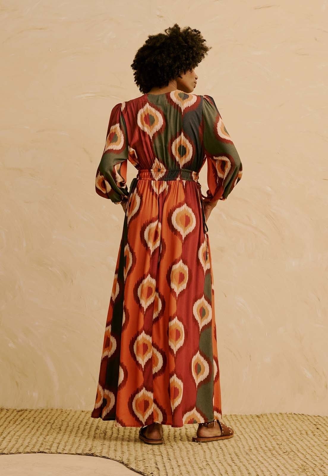 Vista 2 Vestido Longo Manga Bufante Estampado Taquile CaCay marrom