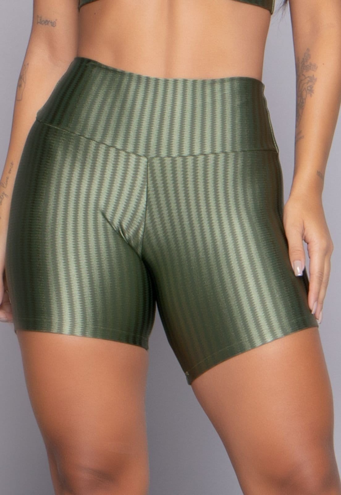 Vista principal Short New Zig Vekyo Compressão 3D Fitness Ikat VEKYO verde