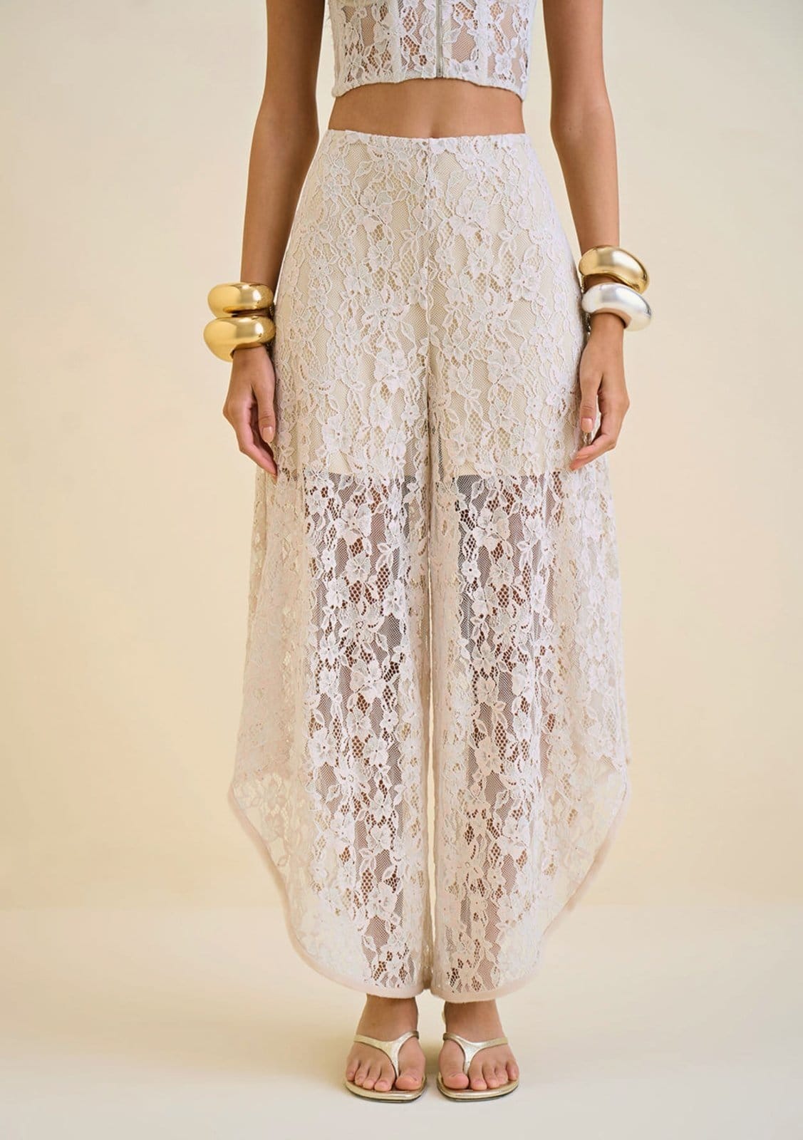 Vista principal Calça Morena Rosa Reta Cós Alto Zíper Lateral Bege Morena Rosa bege rosa