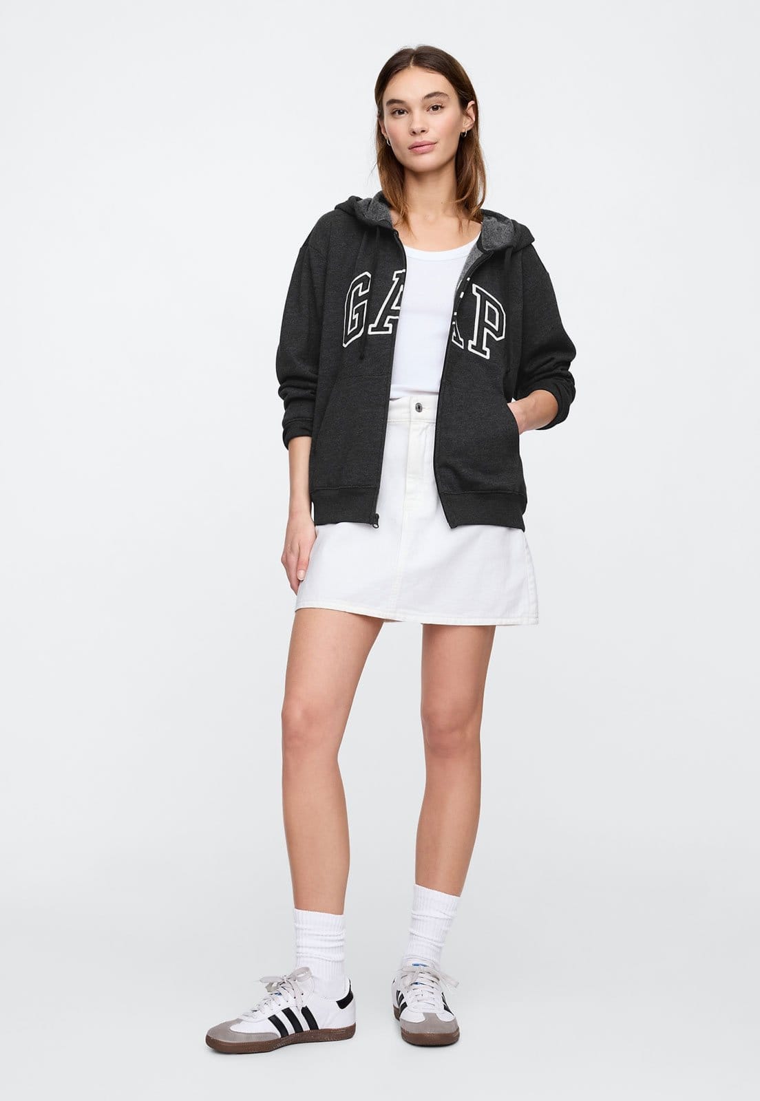 Vista 2 Blusa de Moletom Aberta GAP Reta Logo Preta GAP floral