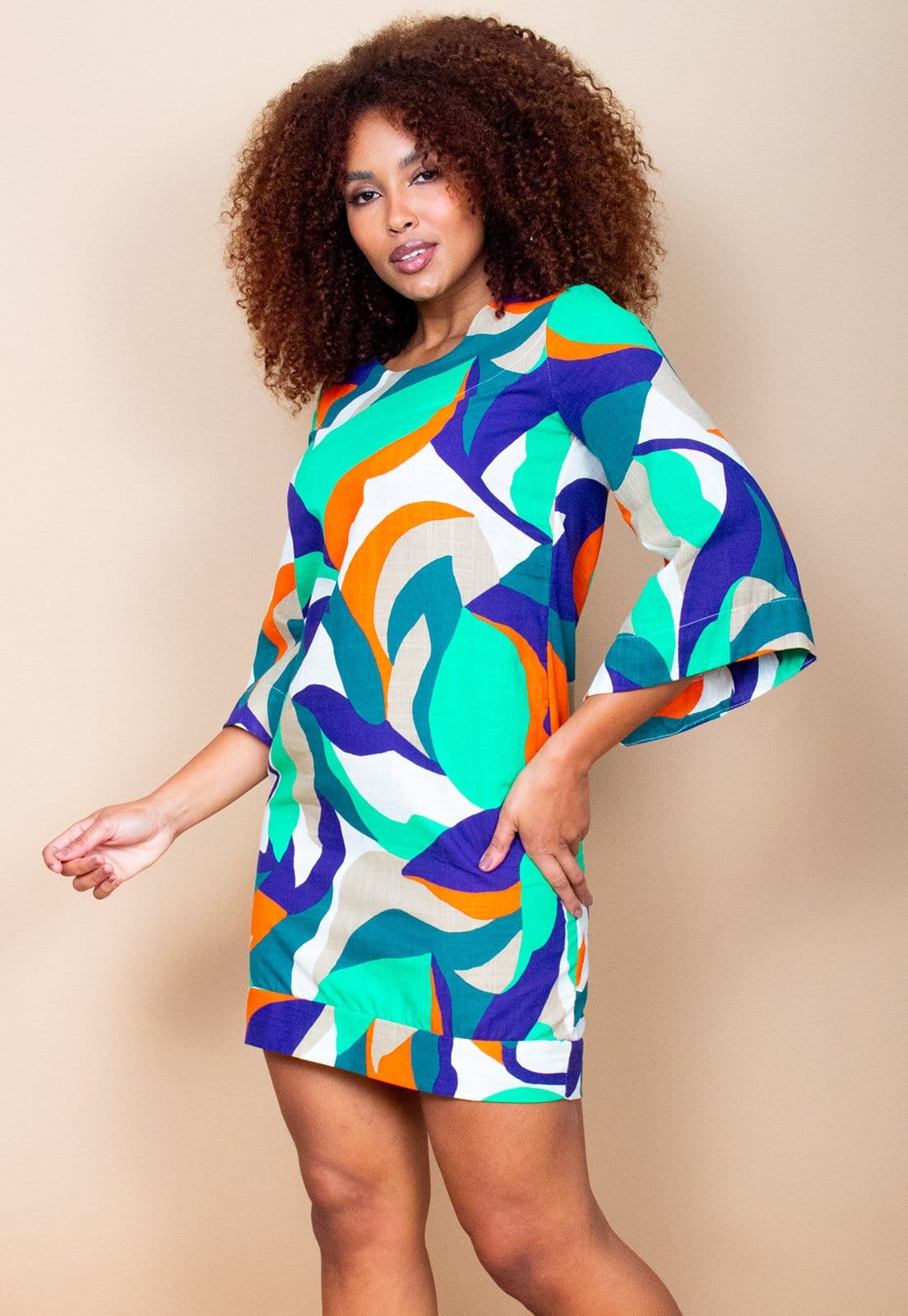 Vista principal Vestido Curto Cabanafree Balli Manga Ampla Estampa Brisa do Mar Cabanafree azul/estampado/laranja/off-white