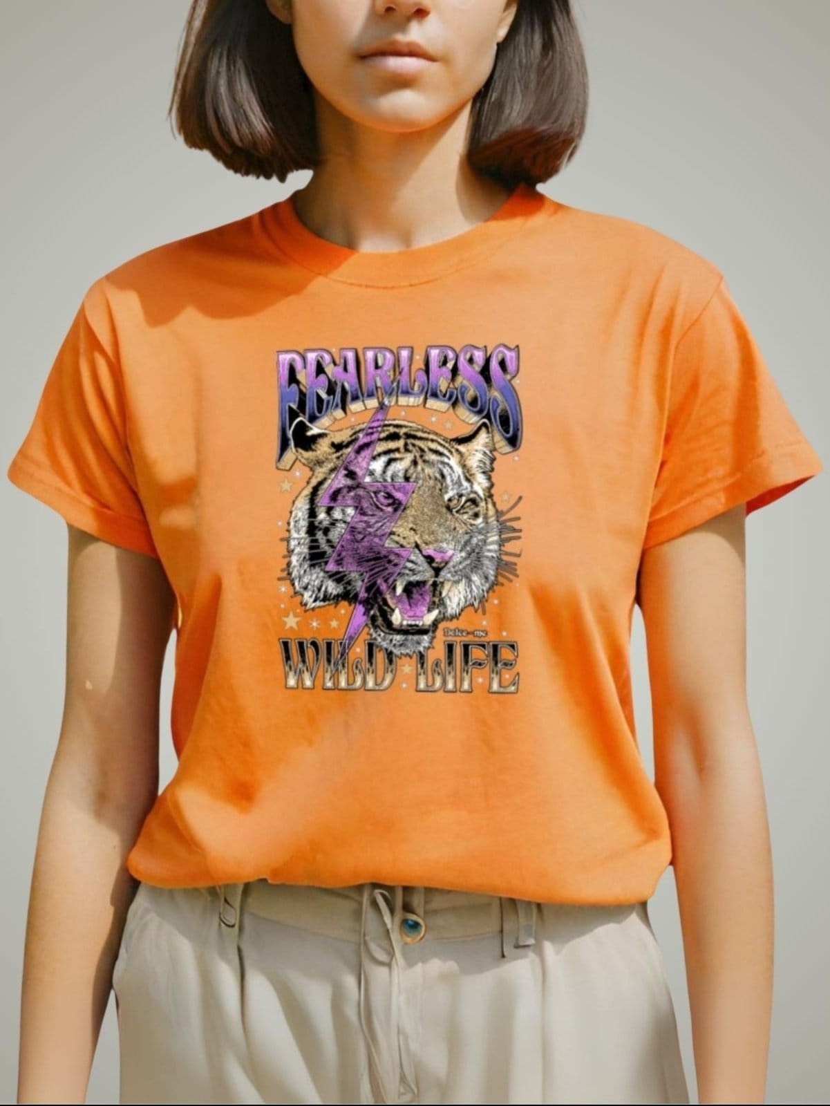 Vista principal Camiseta Feminina Blusinha Plus Size T-shirt GuGi Leopard Tigre Raio Roxo Camisa Onça Laranja Gugi laranja leopard