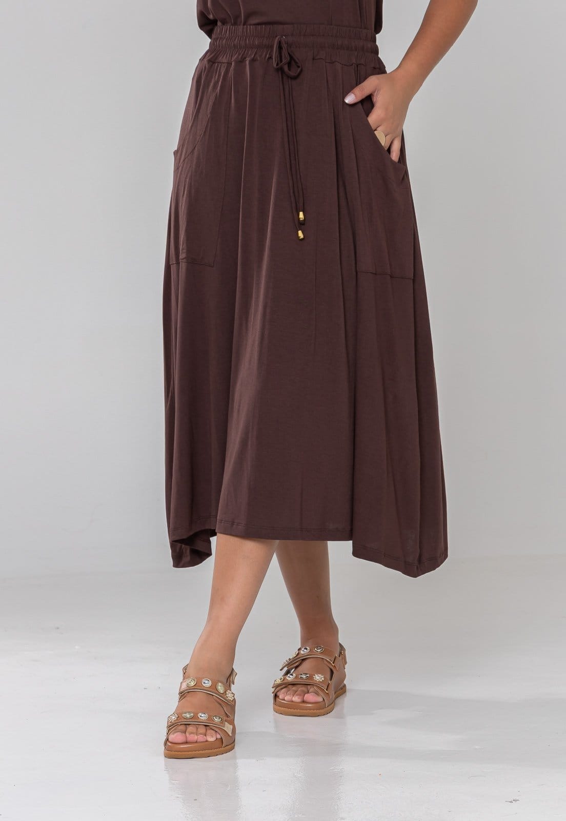 Vista principal Saia Aura Sara Liso Aura marrom
