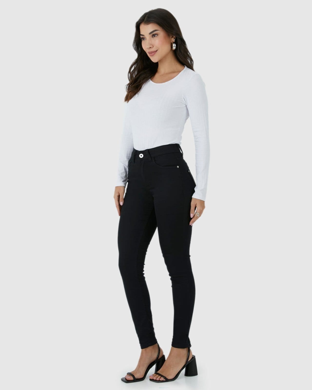 Vista 2 Calça Skinny Feminina Cintura Média Em Sarja Com Elastano Malwee preto