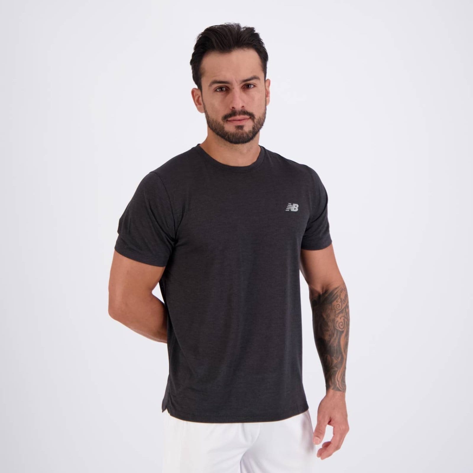 Vista 2 Camiseta New Balance Atlhetics Run Preta New Balance preto