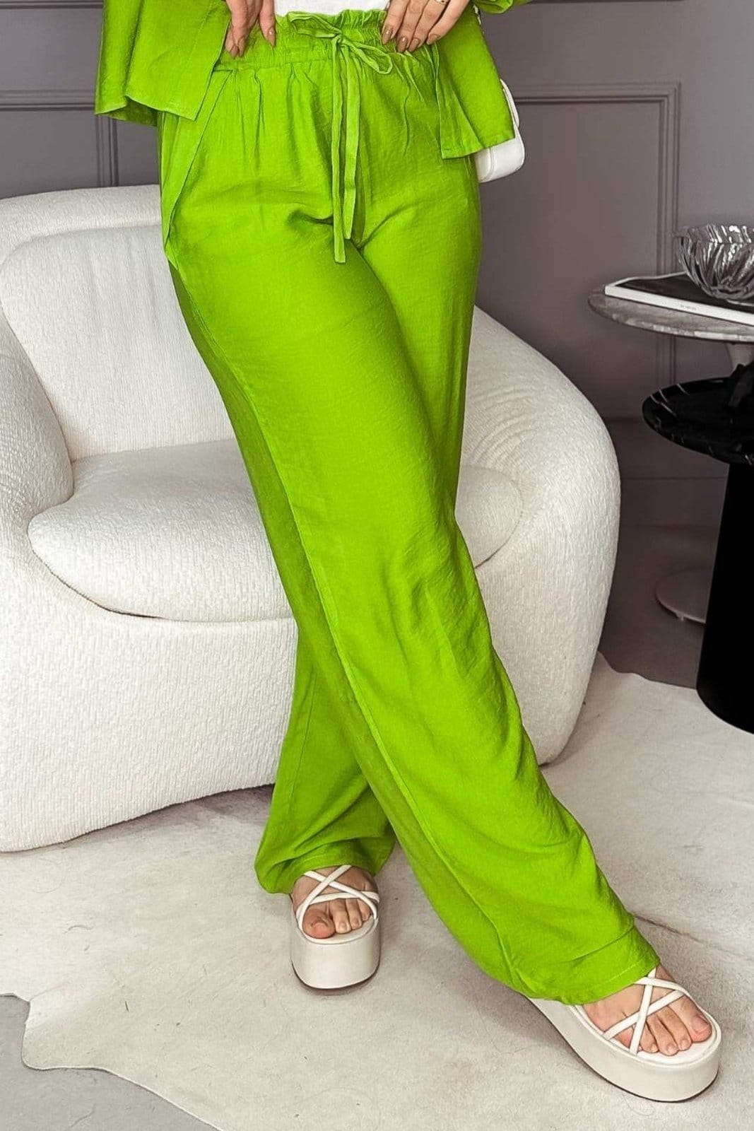 Vista 2 Calça Vanibele Wide Limão Vanibele verde