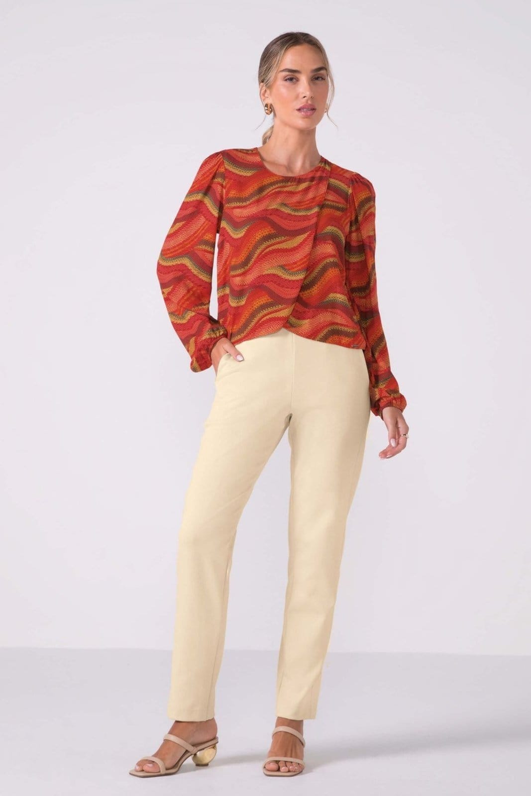 Vista principal Calça Feminina Moletom Marialícia Marialícia bege