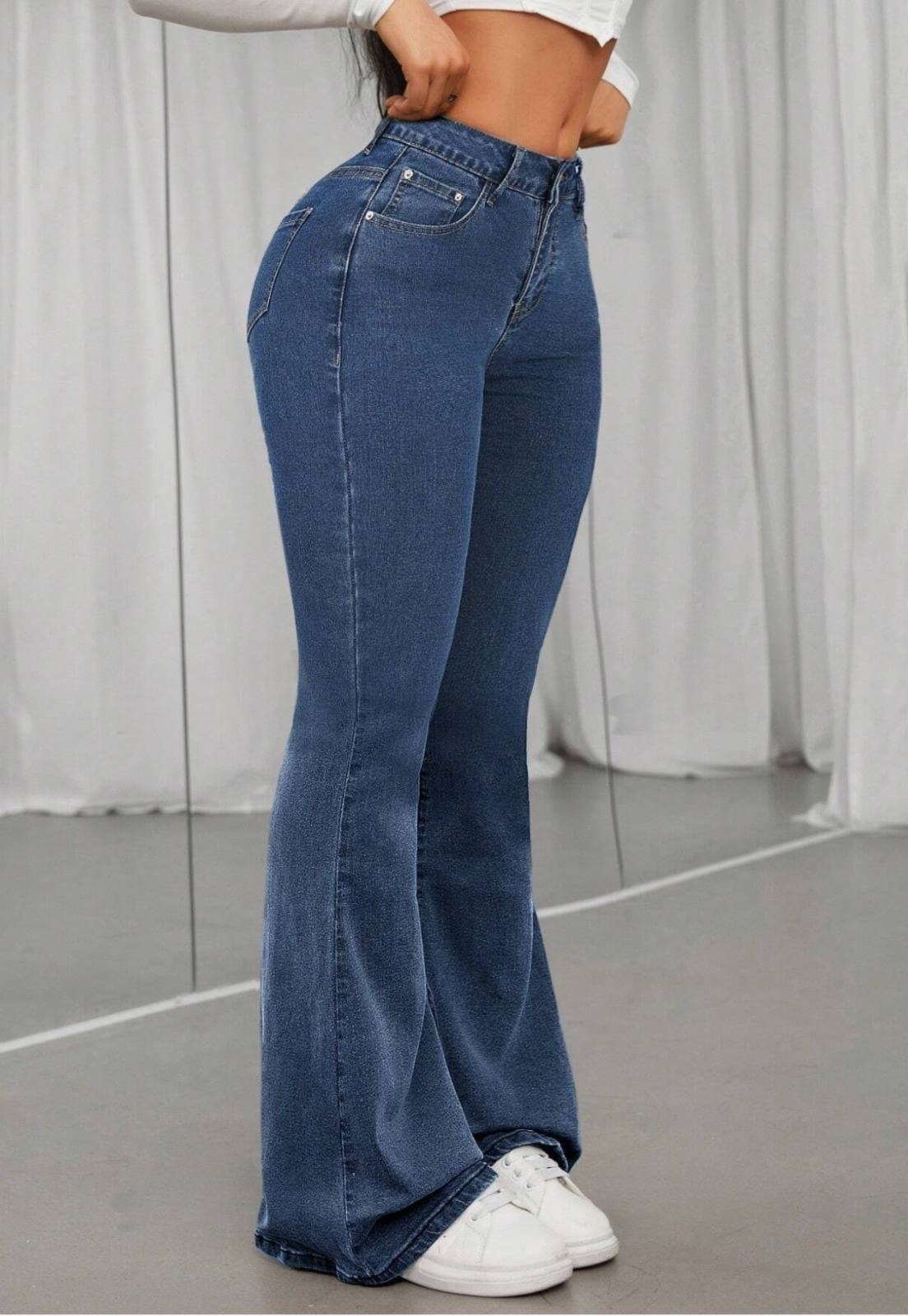 Vista principal Calça Jeans Flare Feminina Lavagem Escura Cintura Alta e Modelagem Perfeita TEX JEANS azul