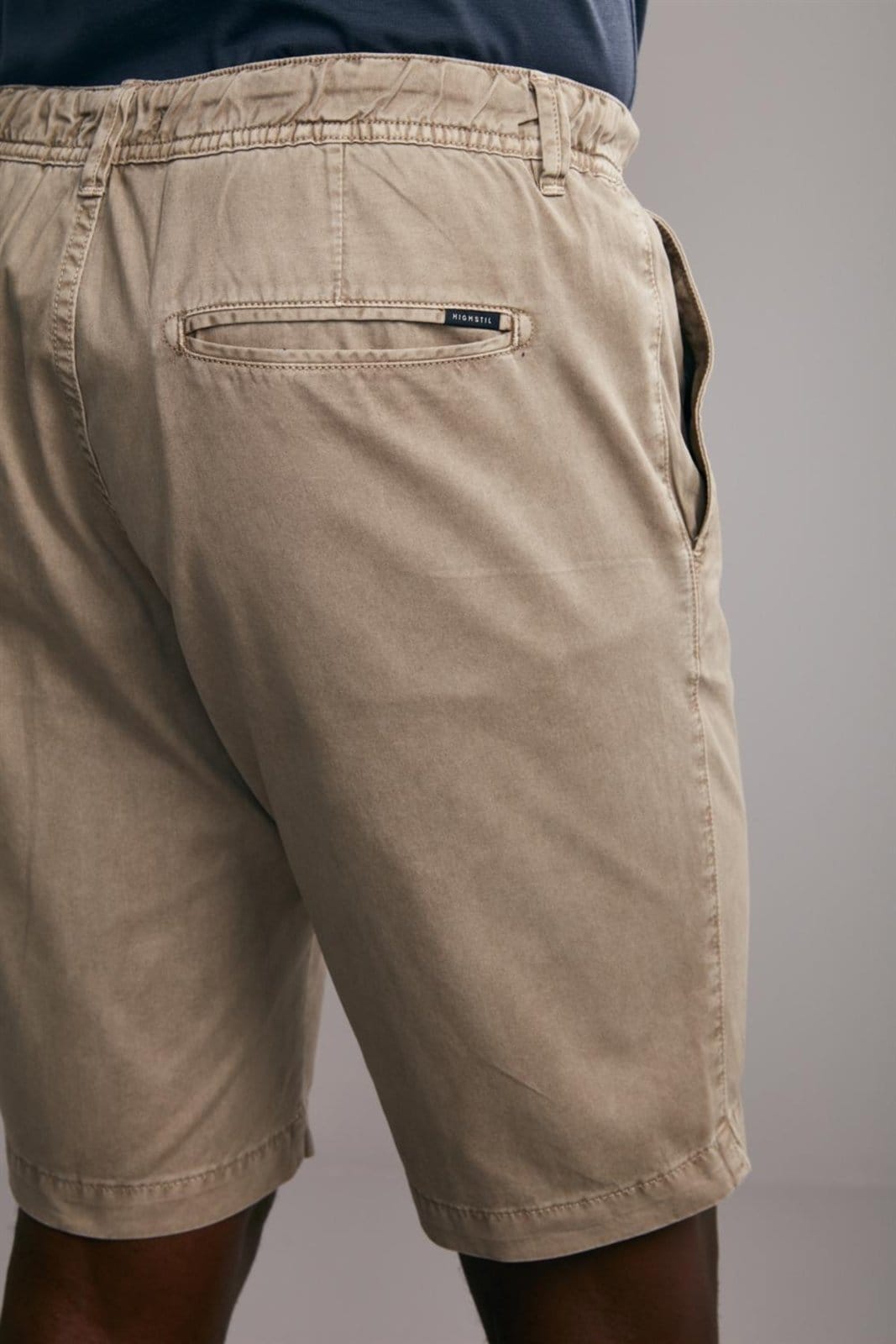 Vista 2 HIGHSTIL Bermuda Chino Comfort - Khaki HIGHSTIL verde oliva khaki