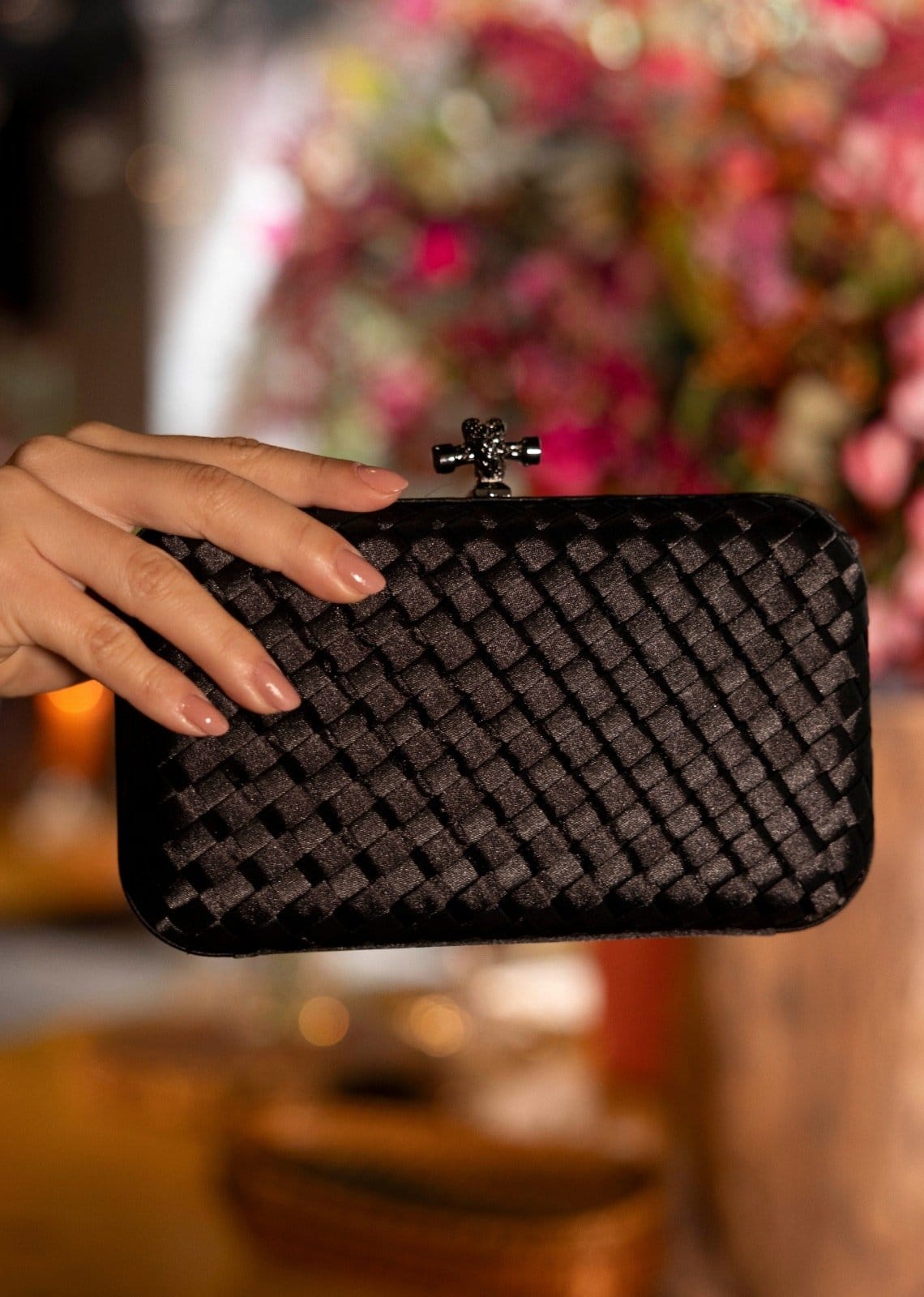 Vista principal Bolsa Clutch Festa Trançado Cia do Vestido preto