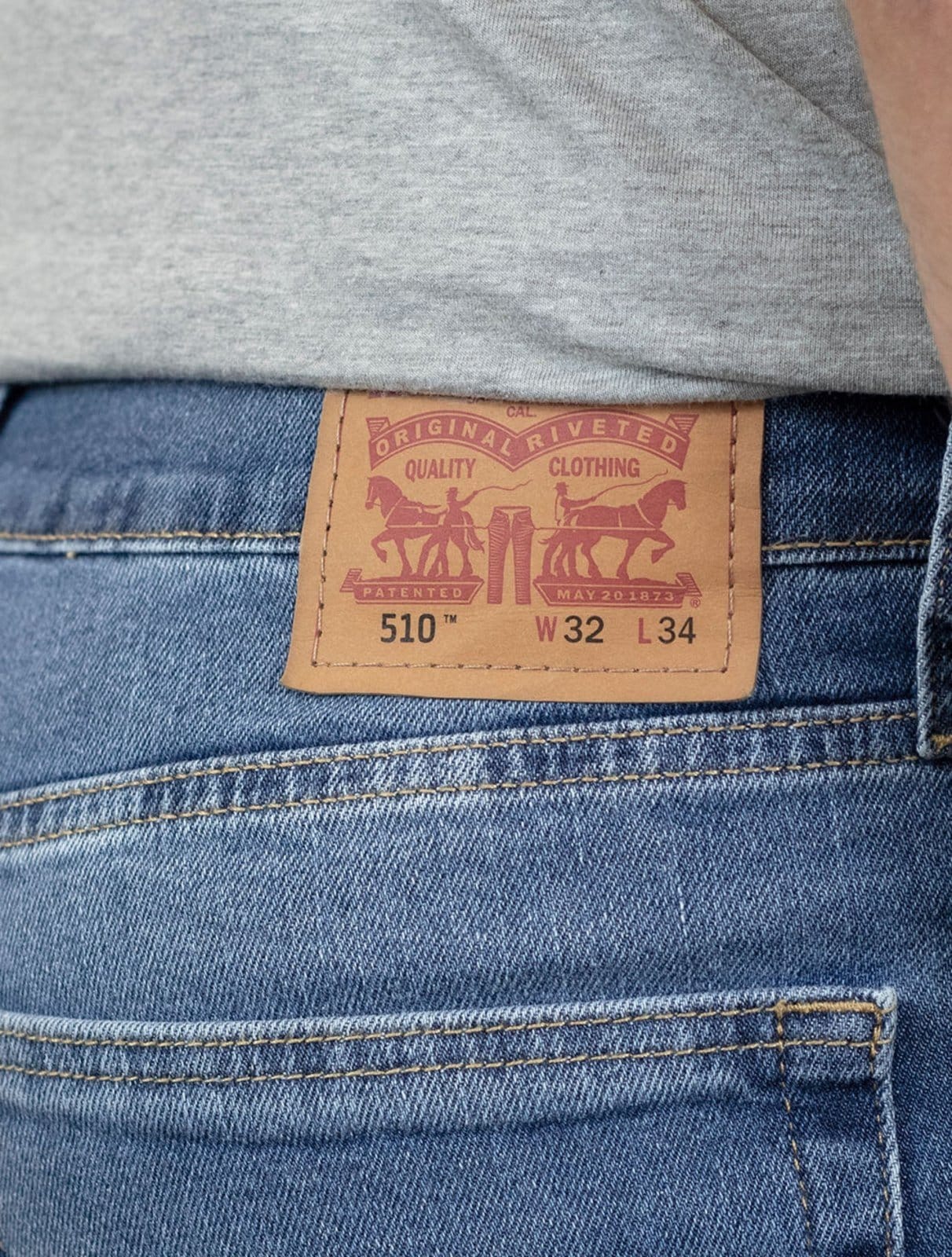 Vista 2 Calça Levis Jeans Masculina 510 Skinny Washed Médio Levis azul