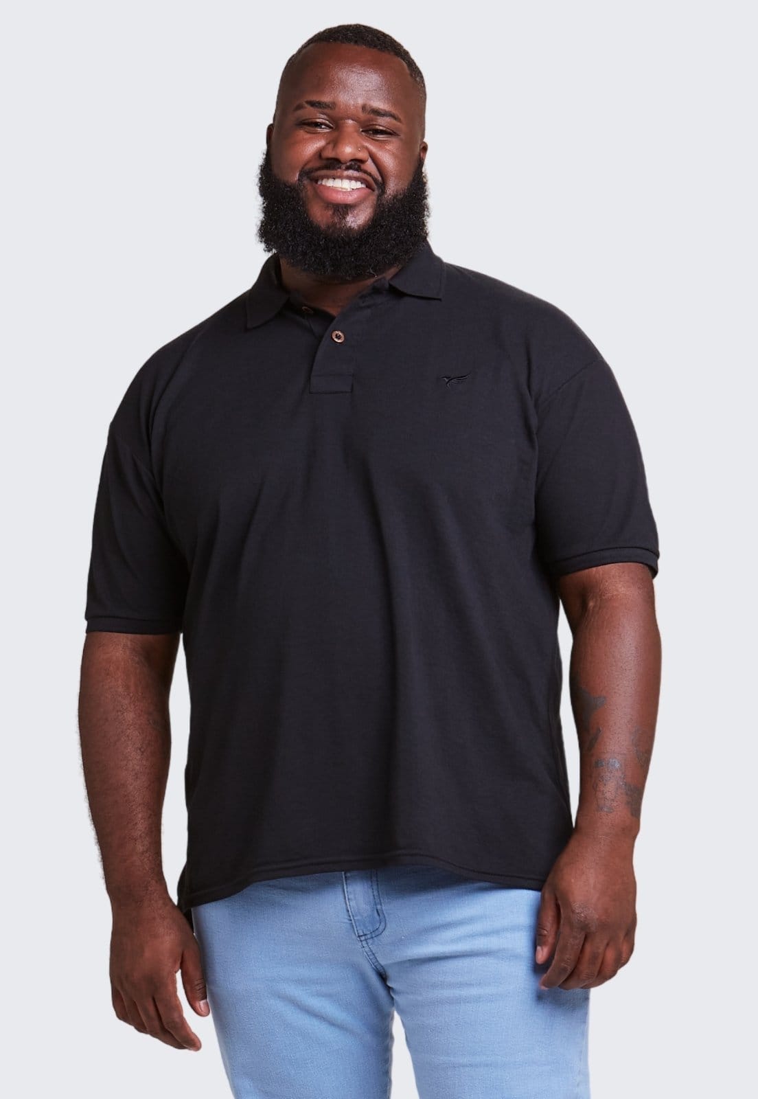 Vista 2 Kit 3 Camisa Polo Masculina Algodão Plus Size Daze Modas Chumbo e Daze Modas cinza/preto/vinho