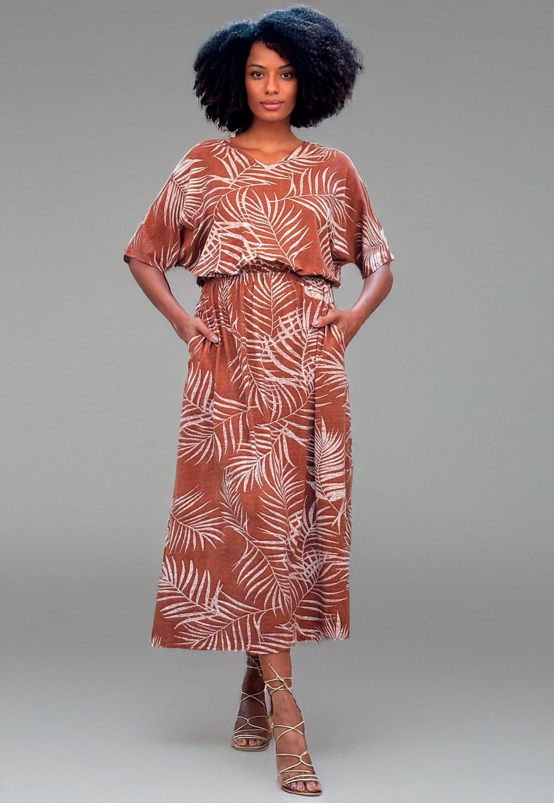 Vista principal Vestido Cabanafree Longo Malha Estampa Palmas da Terra Cabanafree estampado/marrom/off-white