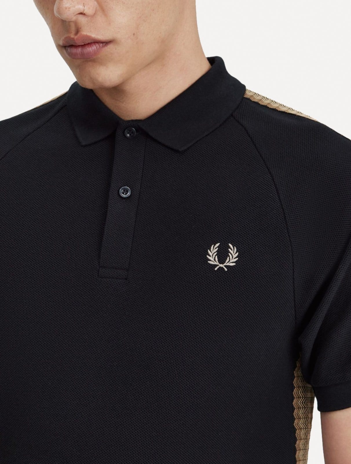 Vista 2 Polo Fred Perry Masculina Piquet Regular Honeycomb Taped Preta Fred Perry preto