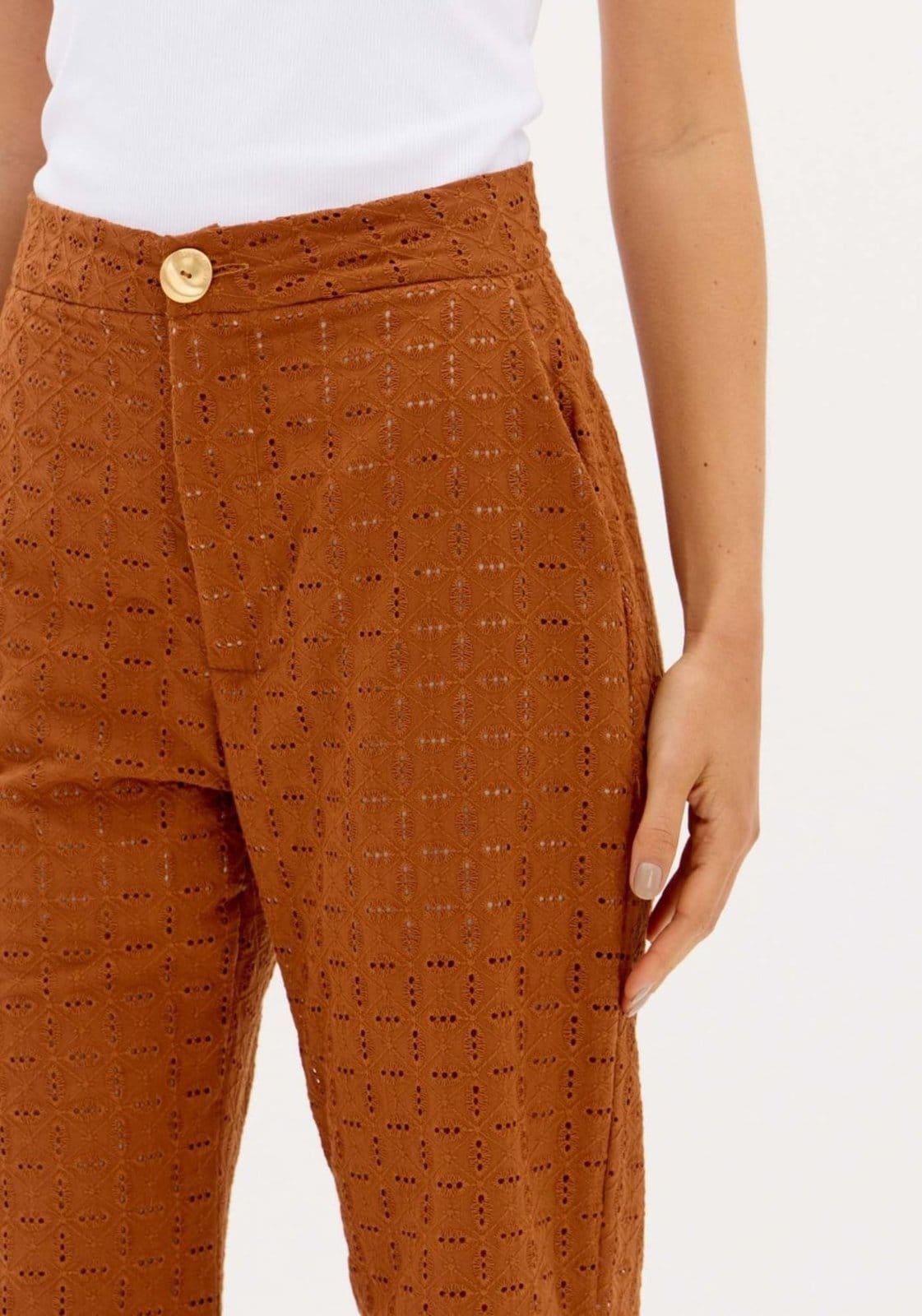 Vista 2 Calça New Flare Com Bolsos Lança Perfume marrom