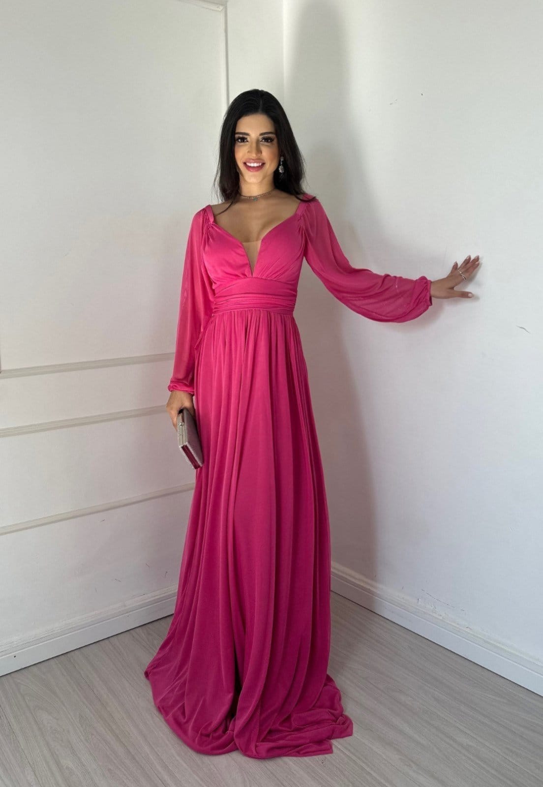 Vista principal Vestido Longo Manga Longa Micro Tule Fernanda Para Festa, Madrinhas, Convidadas E Formandas Cia do Vestido pink