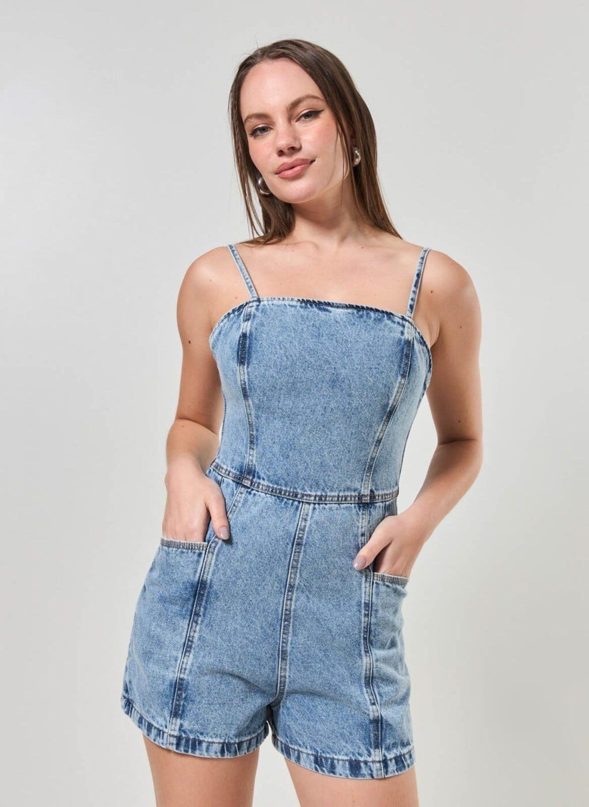 Vista 2 Macaquinho Jeans Justo Youcom multicolorido