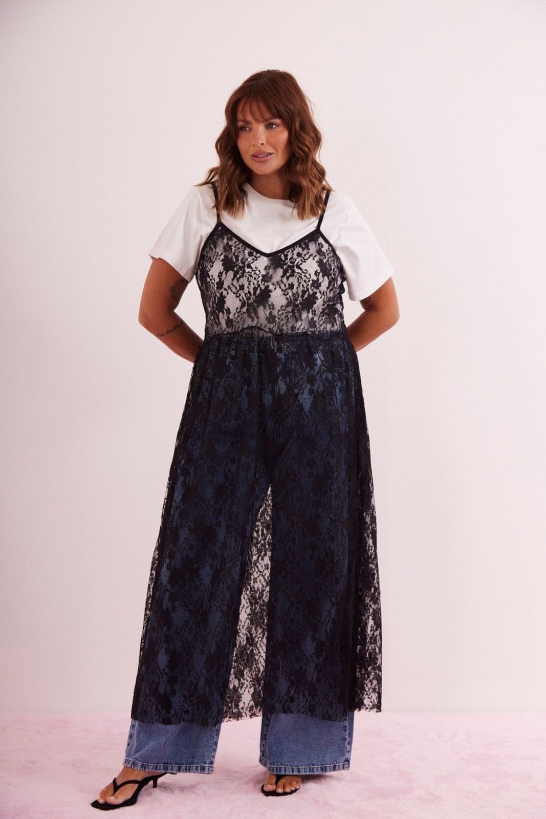 Vista 2 VESTIDO GABRIELA In Love preto