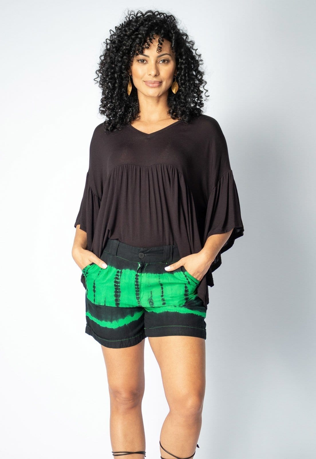 Vista 2 Short Îagûara com Amarração Amazonia Vital Tie Dye Verde e Amazonia Vital multicolorido/preto/verde verde