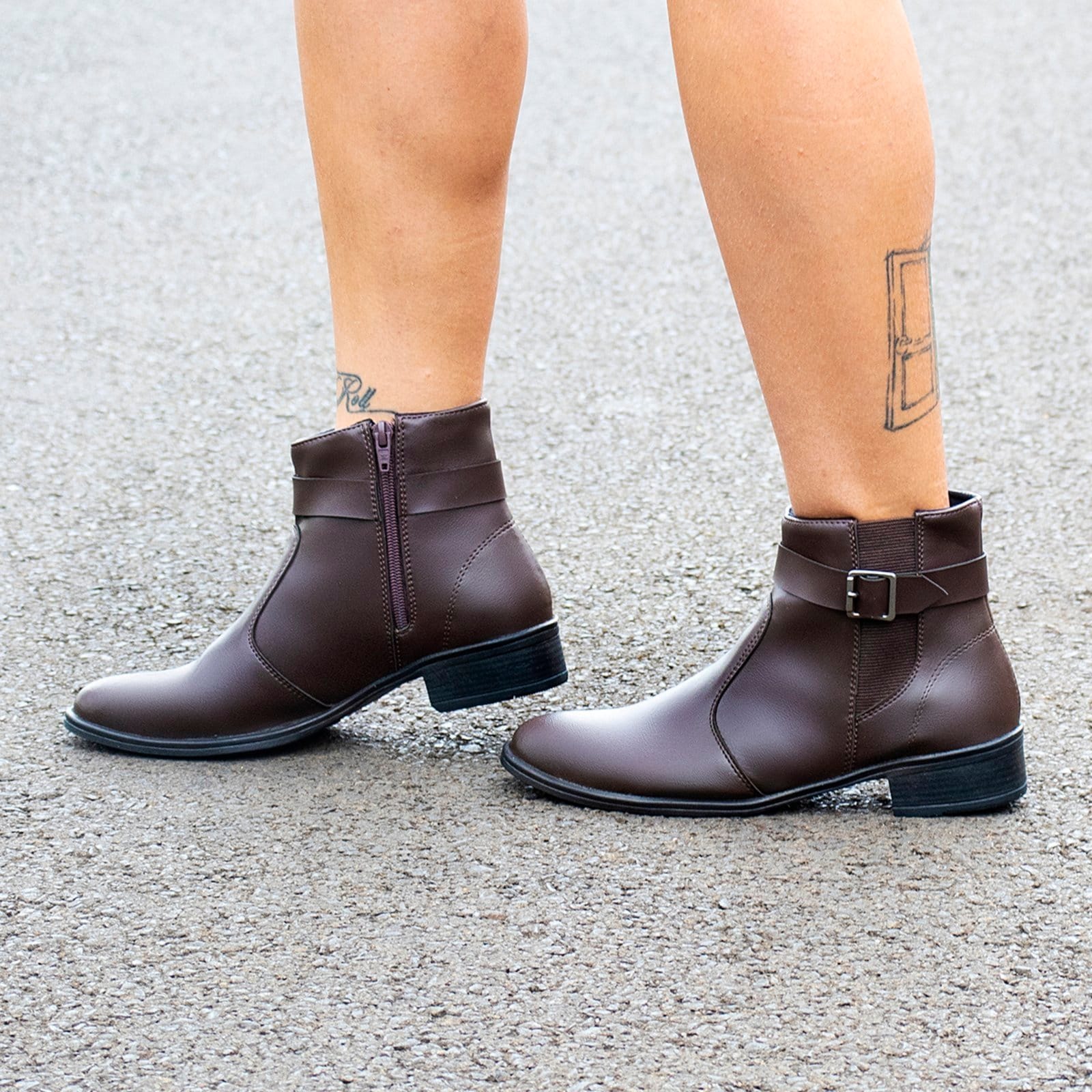 Bota Feminina Épico Cano Curto Salto Baixo Lisa Confortável Moda Marrom