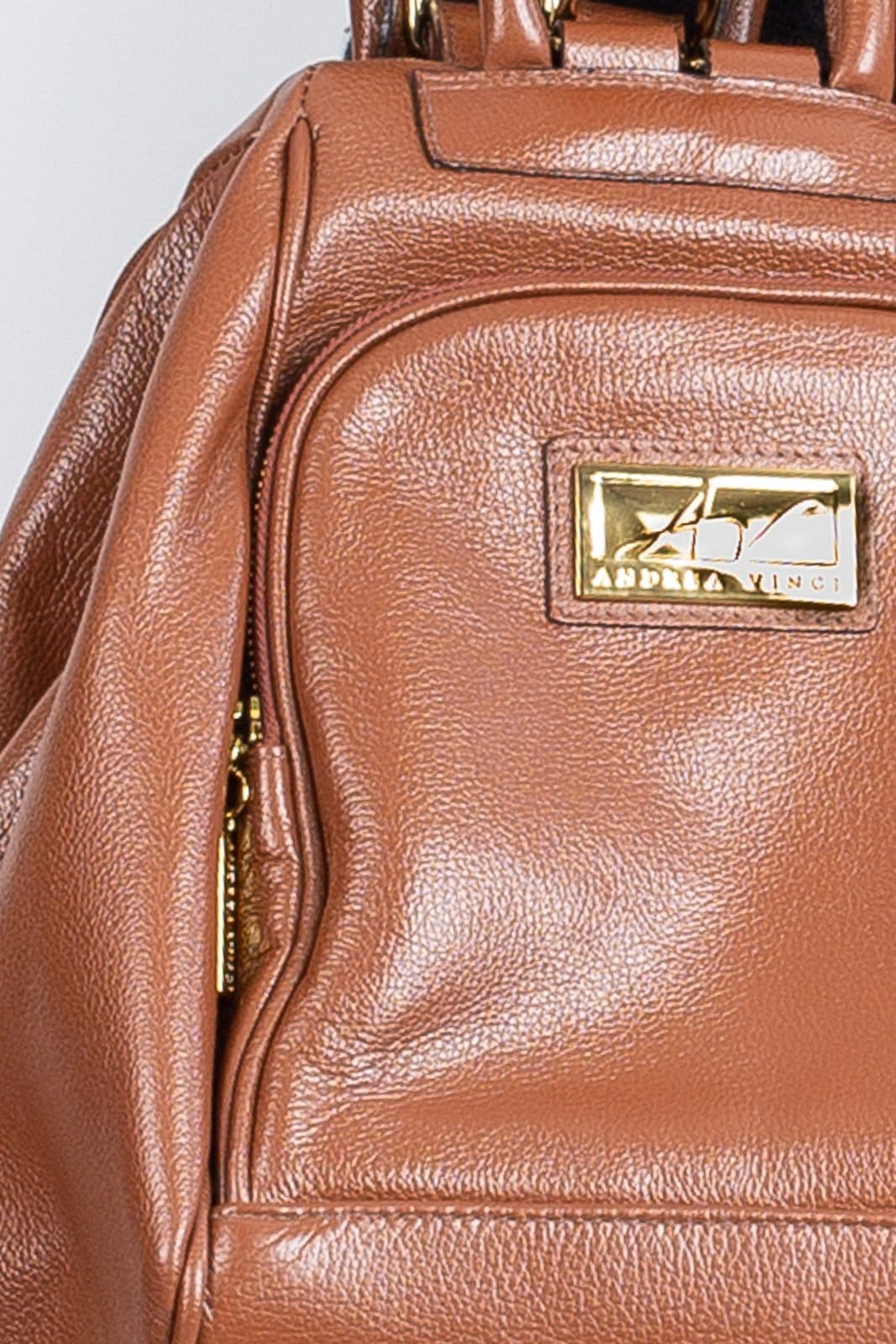 Vista 2 Mochila 3 em 1 de couro liso Sabrina - Whisky Andrea Vinci vermelho