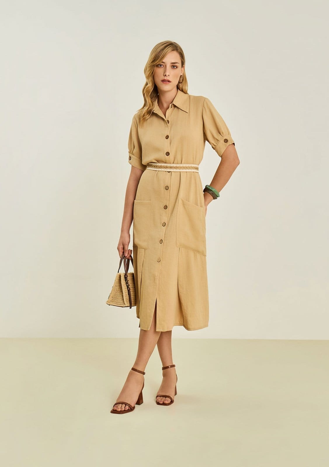 Vestido Maria Valentina Ajustado Gola Clássica Manga Curta Longo