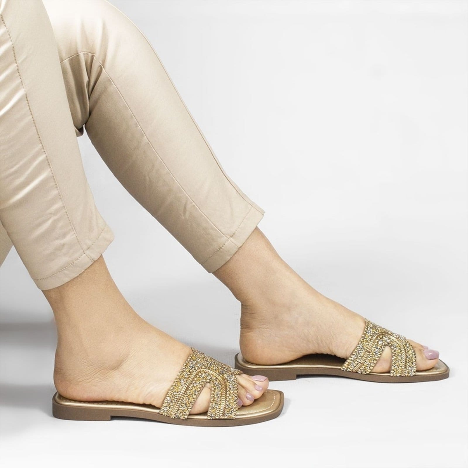 Vista 2 Rasteira Zatta de Pedras Mirela Dourada ZATTA dourado