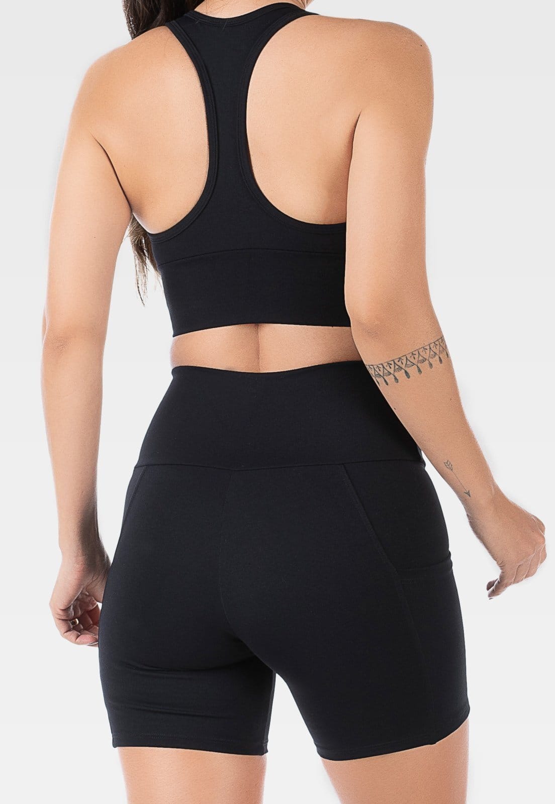 Vista 2 Conjunto Fitness Suplex Top e Short Summer Soul Summer Soul preto