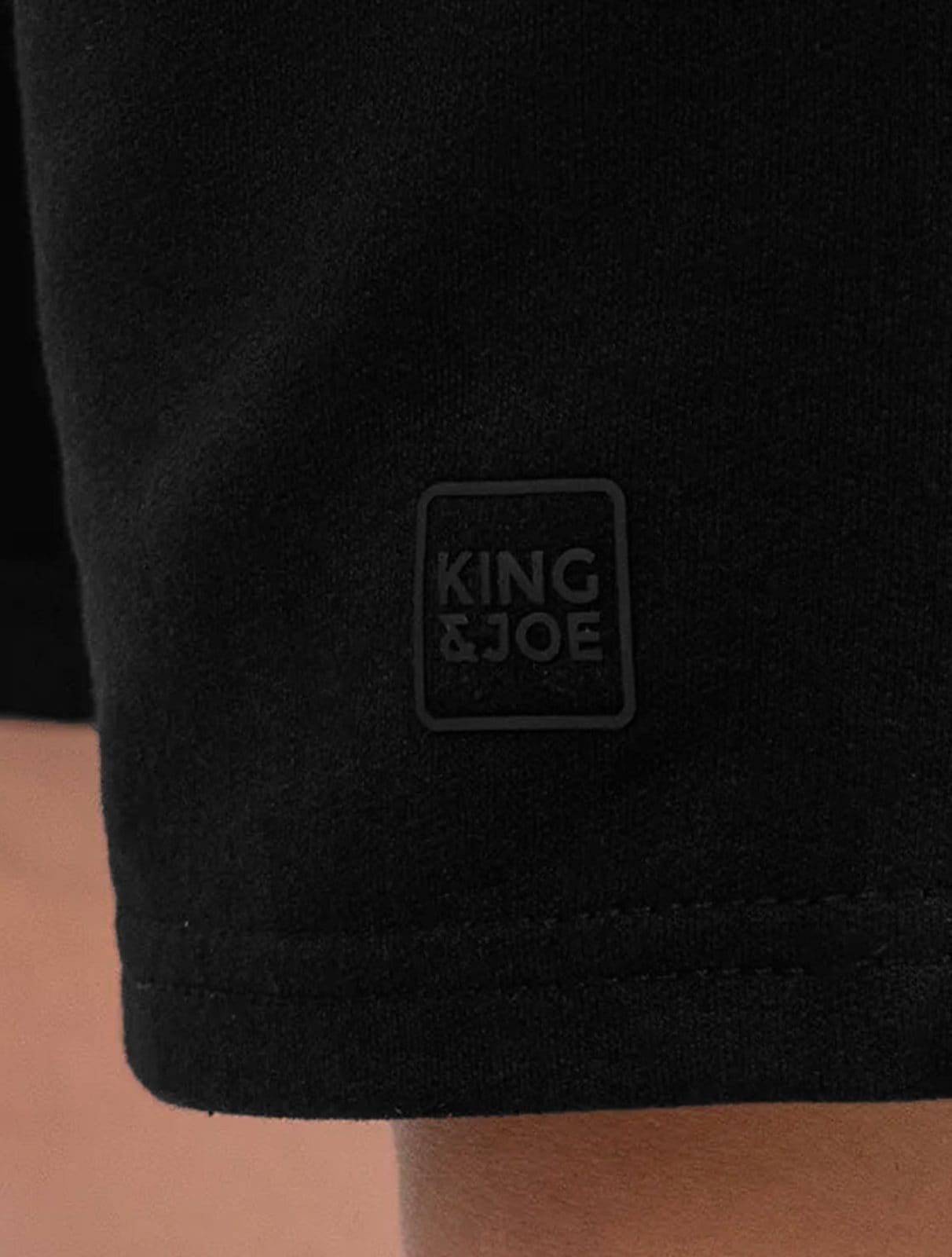 Vista 2 Bermuda King & Joe Masculina Moletom Comfort Logo Rubber Preta King & Joe preto