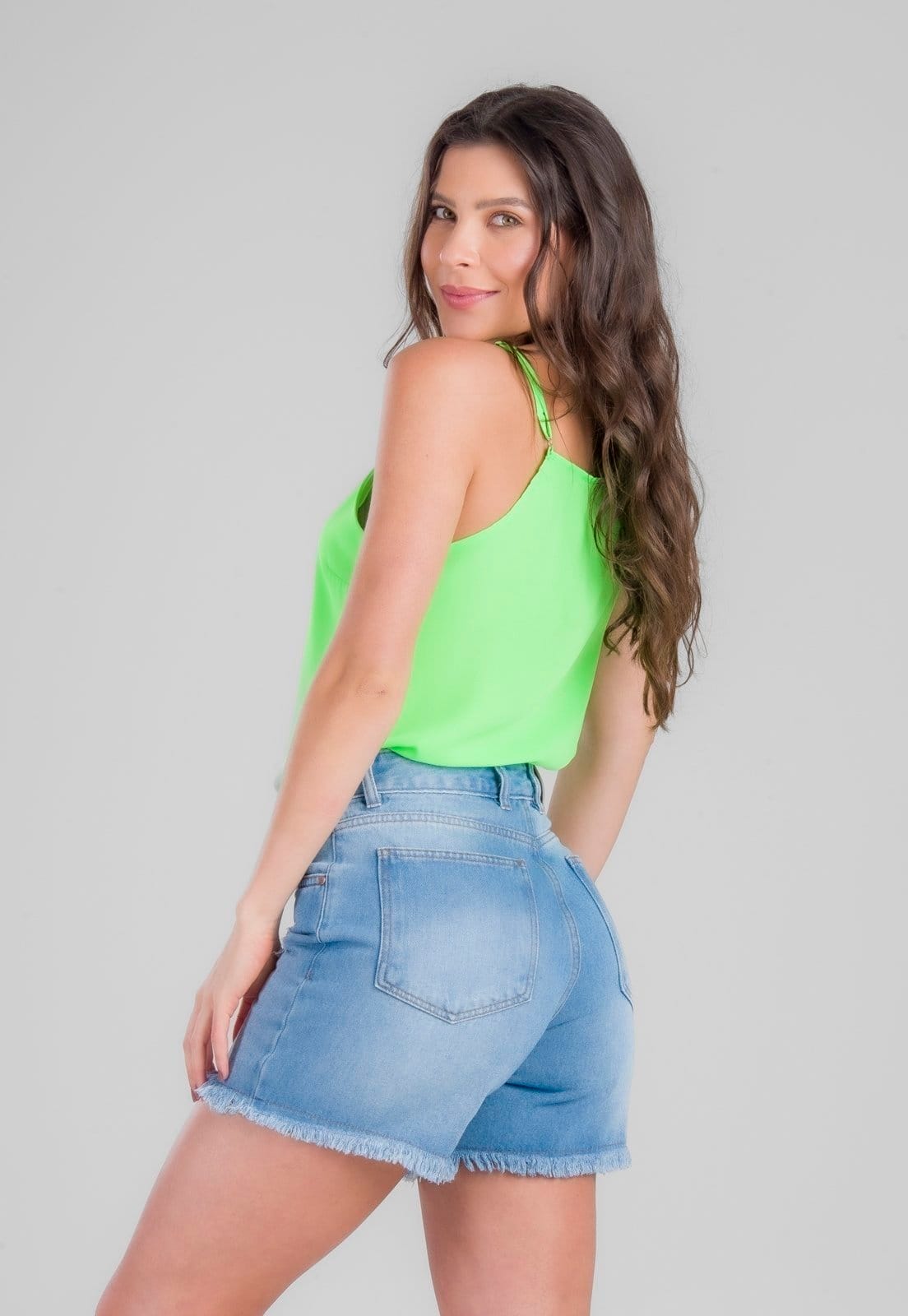 Vista 2 Short Jeans Traymon 5 Bolsos Lavado Claro Traymon azul