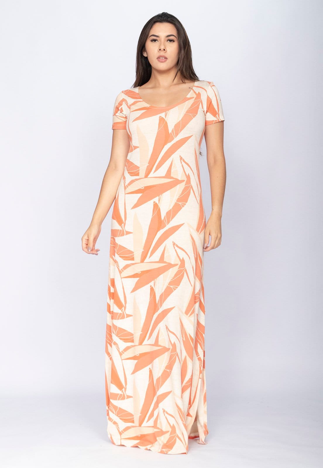 Vista principal Vestido CabanaFree Longo Malha Gola Canoa Manga Curta Estampa Selvagem Cabanafree estampado/laranja