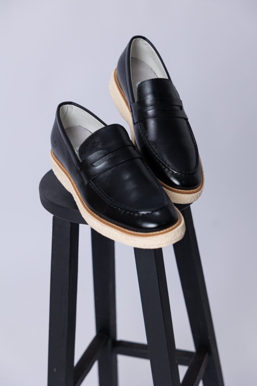 Vista 2 Sapato Social em Couro Latego Massimo Sofisticação e Conforto para o Seu Dia THEZB preto