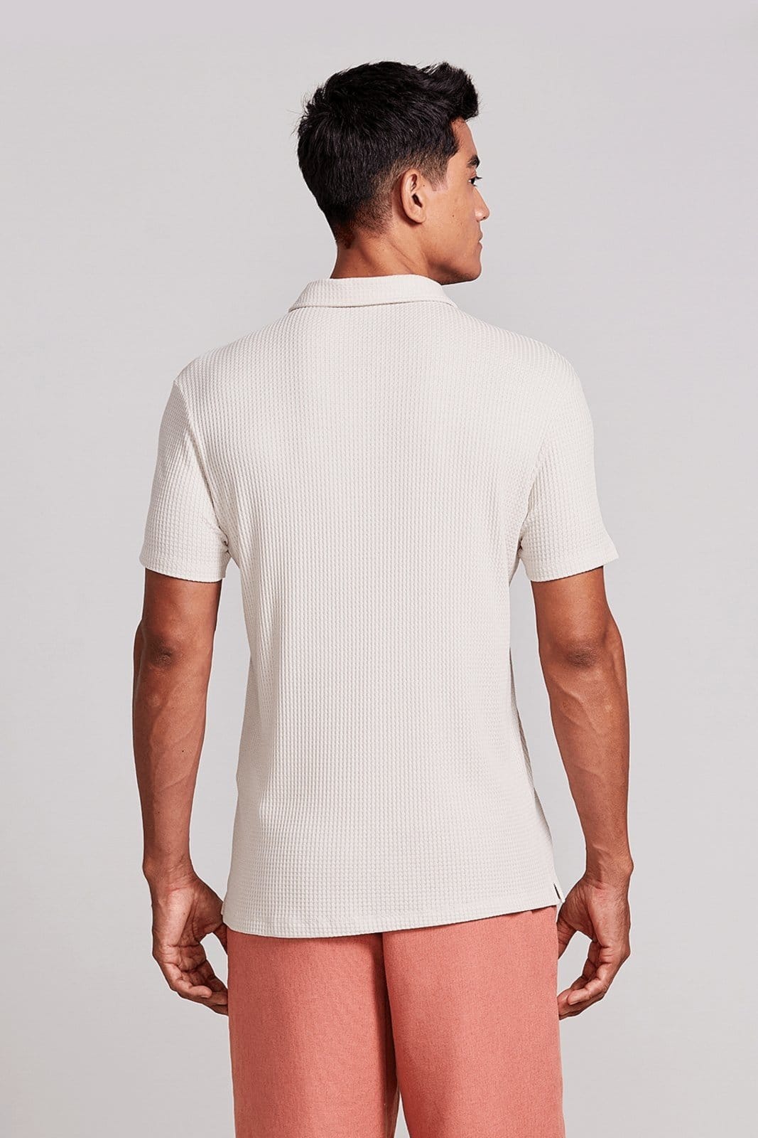 Vista 2 HIGHSTIL Camisa Polo Texturizada Slim Fit Areia HIGHSTIL bege