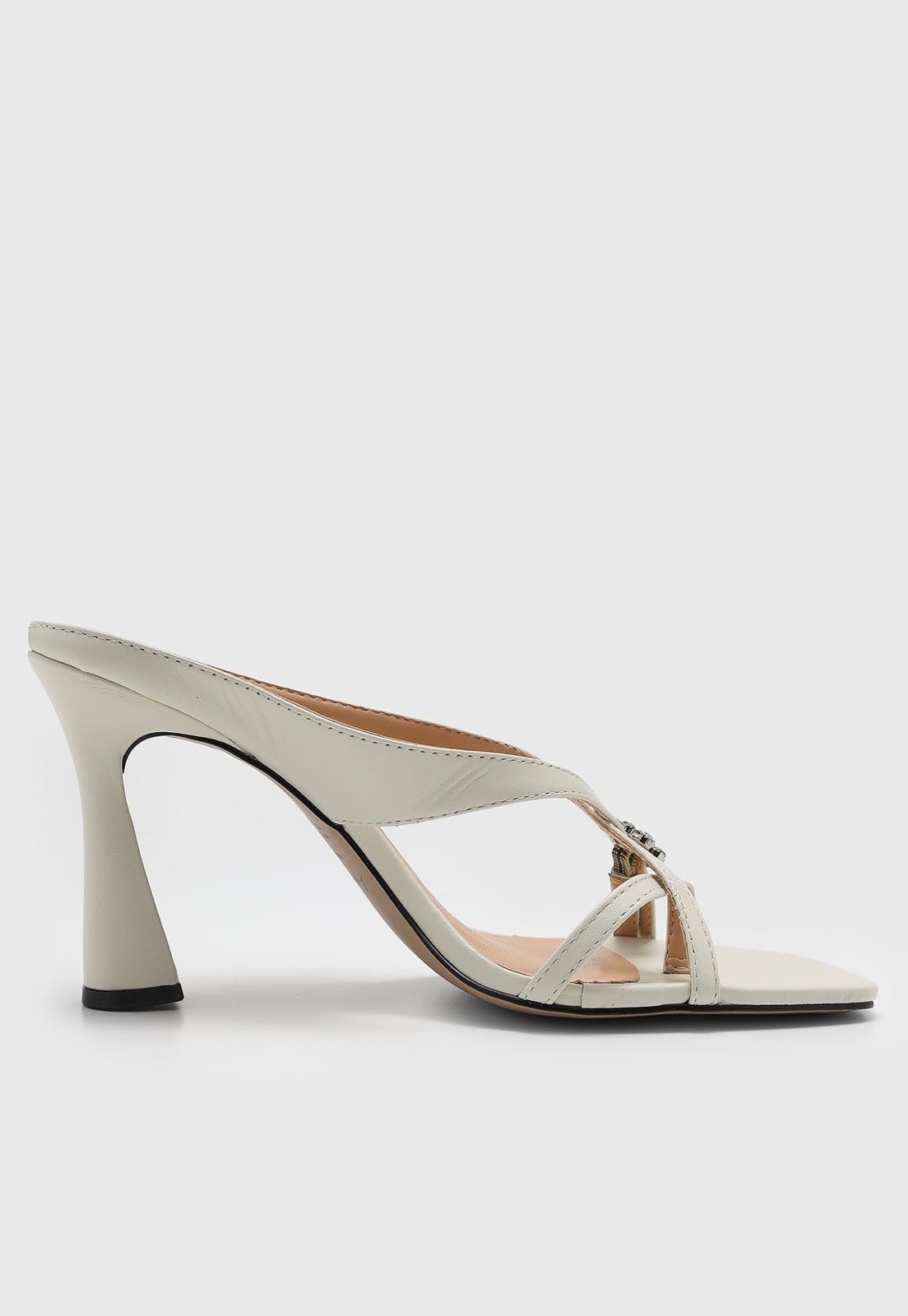 Vista 2 Sandália Feminina Luiza Barcelos Salto Médio Bico Quadrado Off-White Luiza Barcelos off-white white