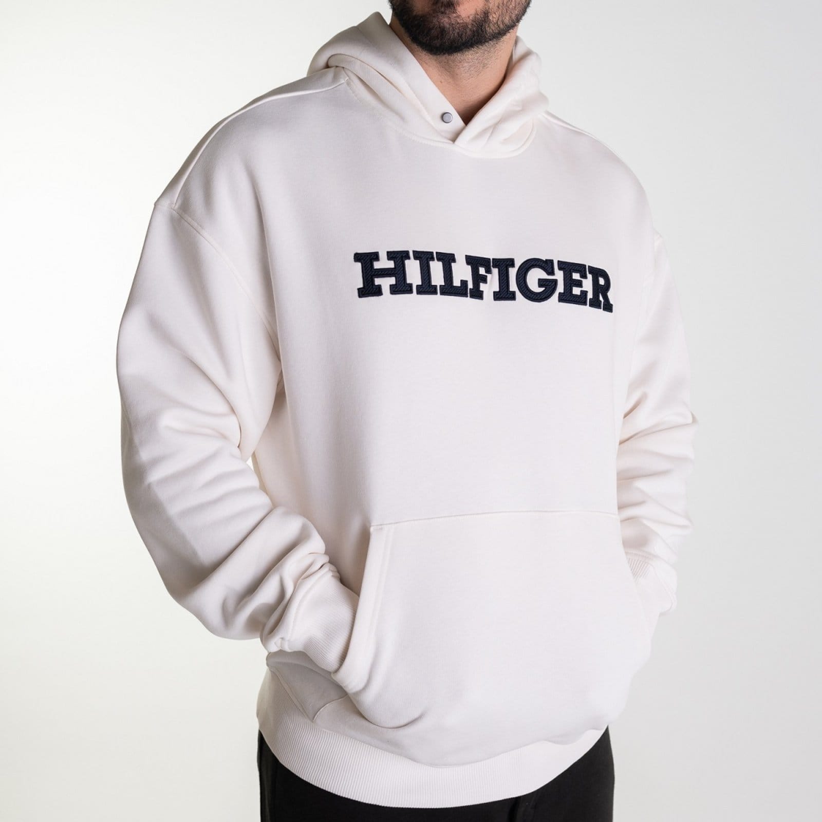 Vista 2 Moletom Tommy Hilfiger Monotype Off-White Tommy Hilfiger off-white white