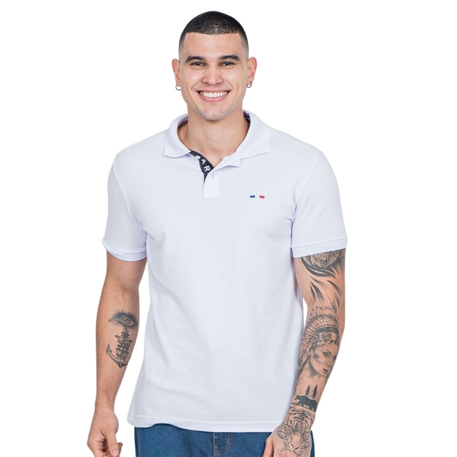 Vista 2 Kit 2 Polos Masculina Básicas FMF Royal e Branco Piquet no Estilo Tommy Bordado França FMF branco royal