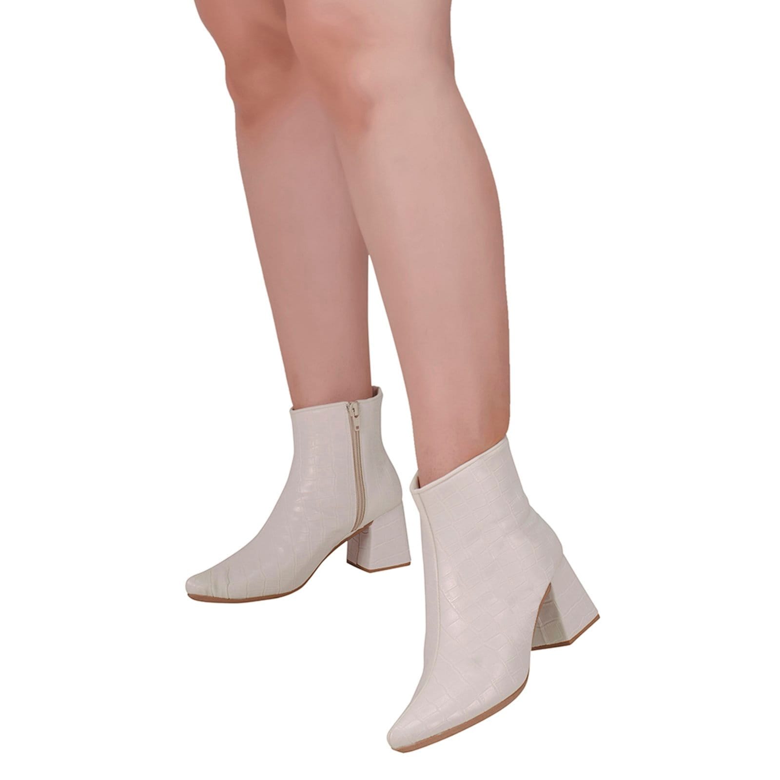 Vista principal Bota Feminina Salto Baixo Bico Fino Shekinah Confortável Moda Croco Off White Shekinah off-white white