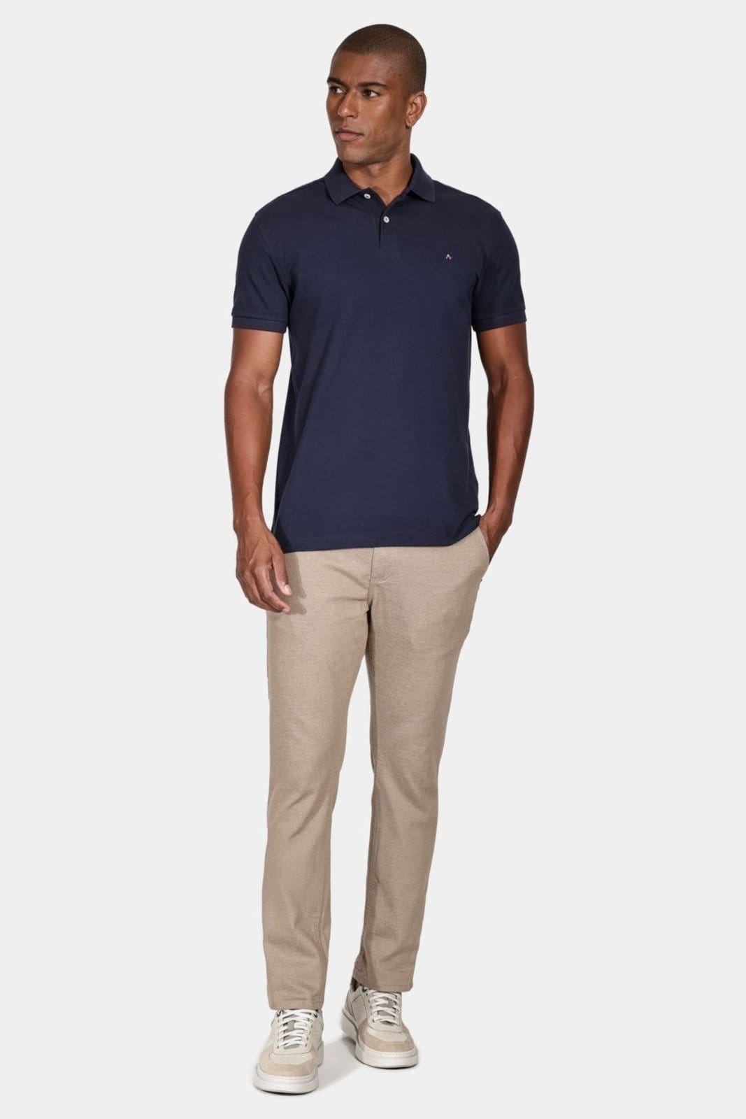 Vista 2 Polo Básica Piquet Marinho Aramis azul marinho