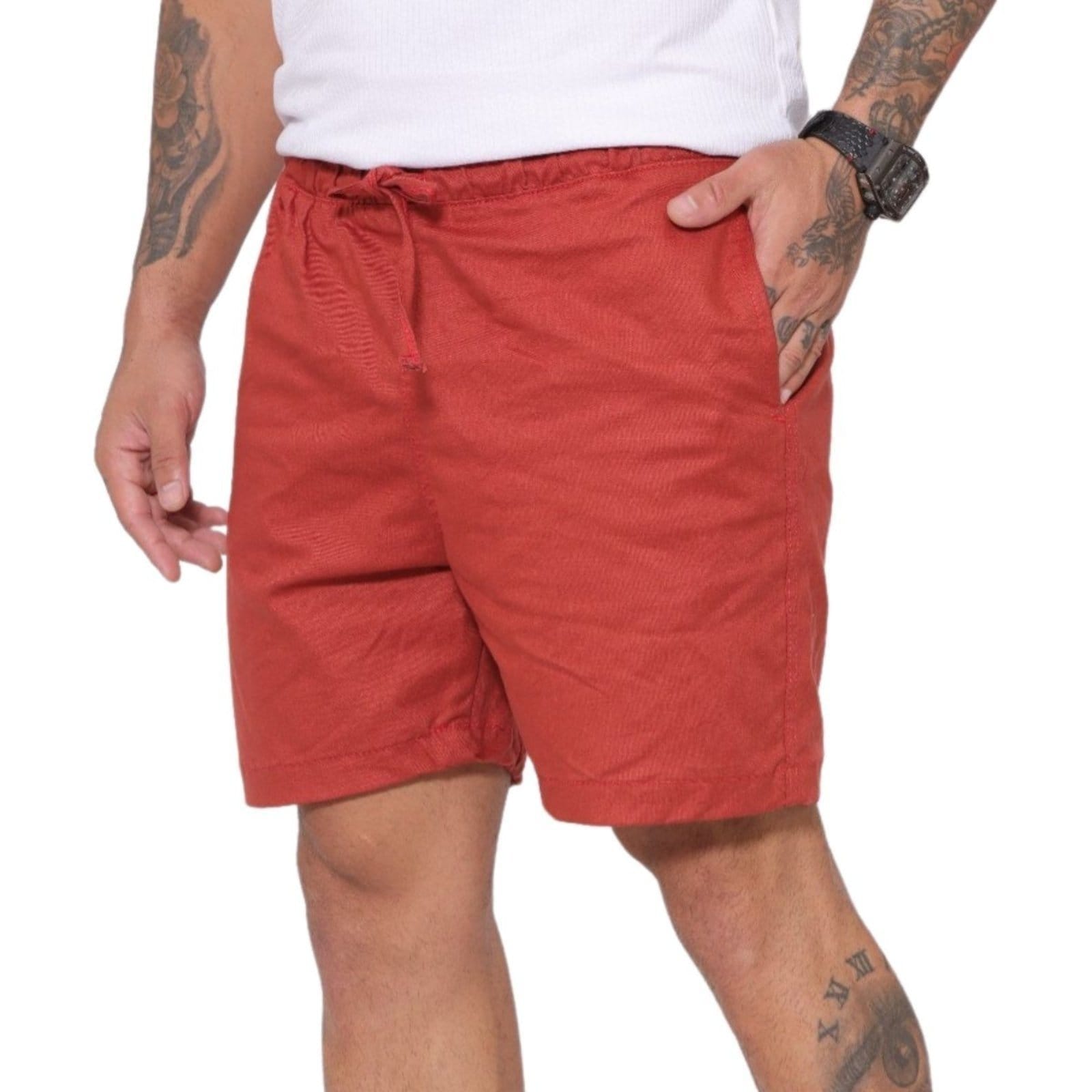 Vista 2 Bermuda Masculina Com Elástico na Cintura Sarja na cor Ferrugem Jeans Loka laranja