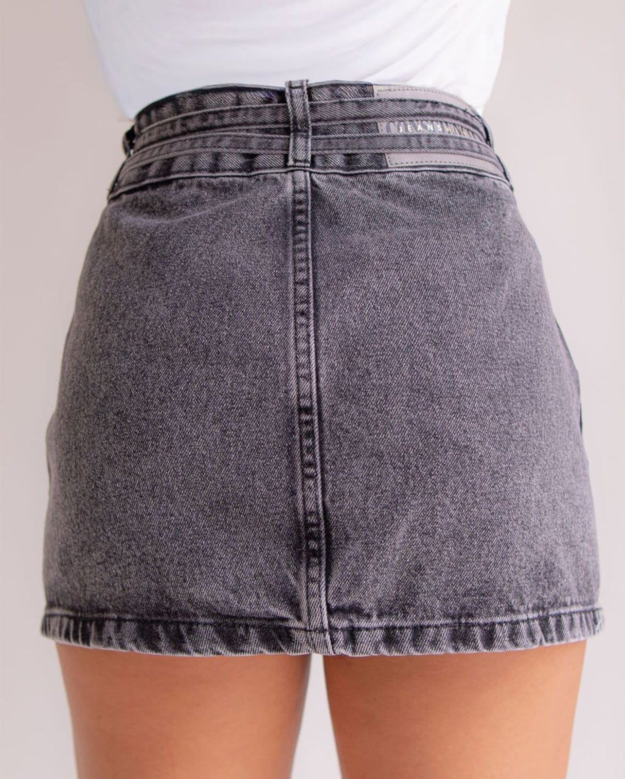 Vista 2 Mini Saia Jeans Feminina com Cinto do Próprio 25075 Vintage Consciência cinza