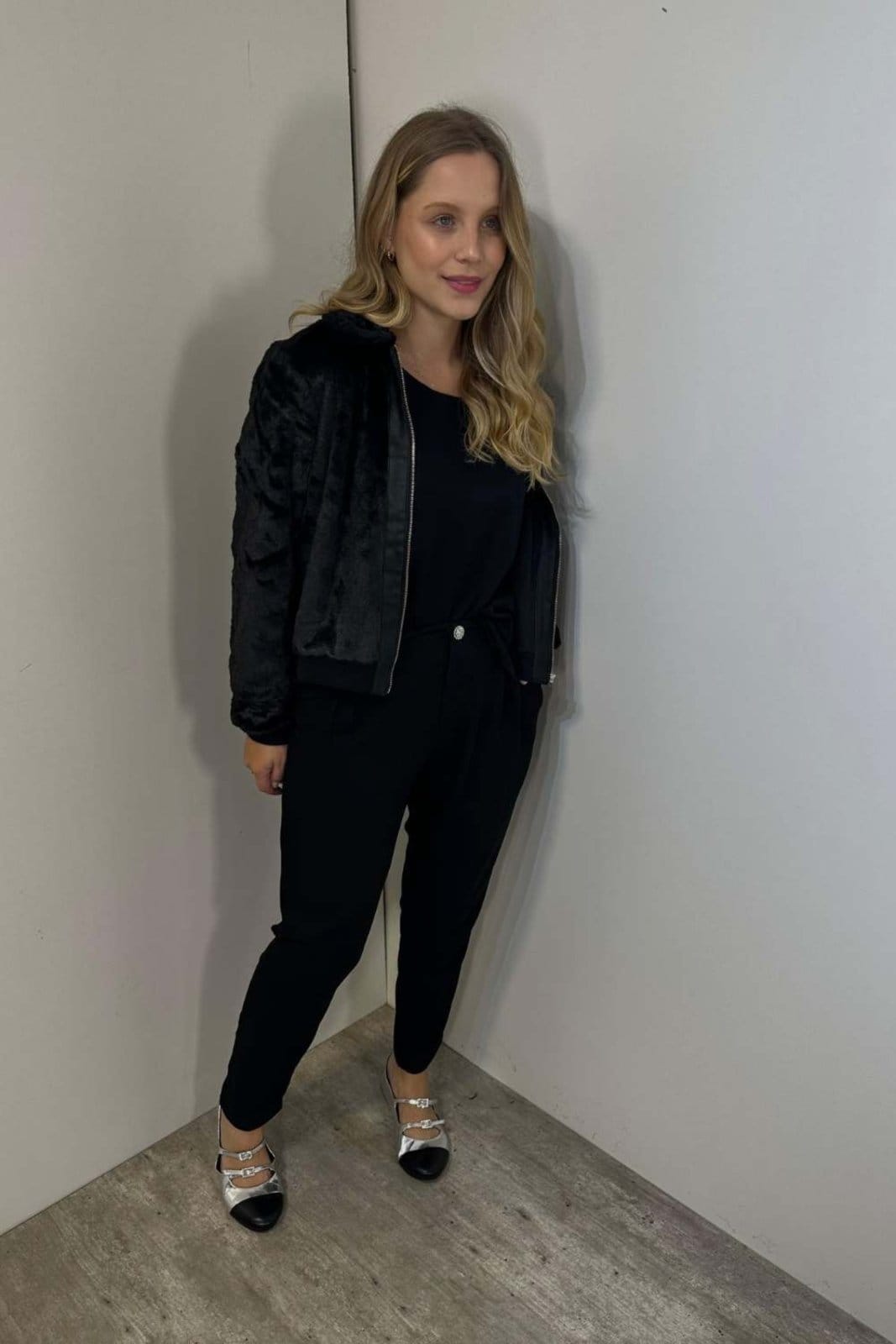 Calça Vanibele Viscose Preta