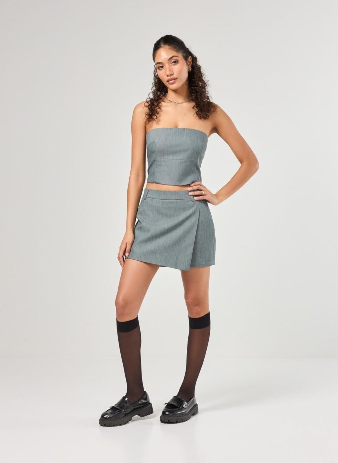 Vista principal Short Saia Alfaiataria Cinza Youcom multicolorido