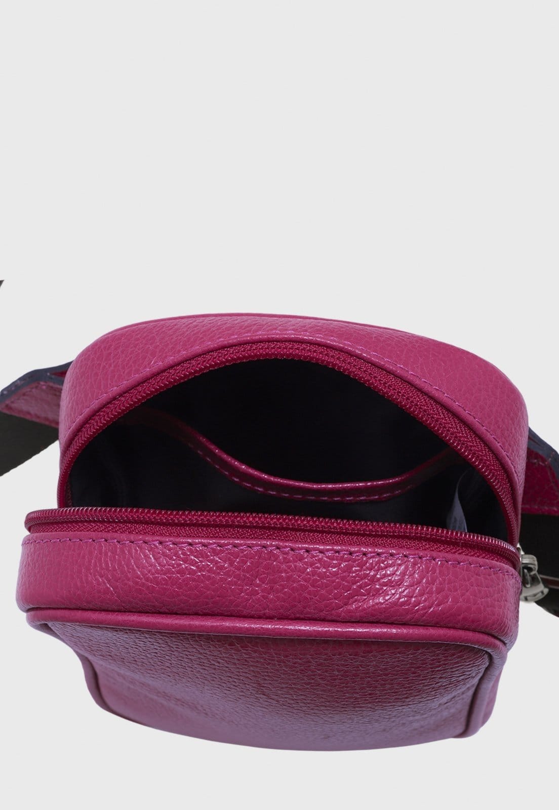 Vista 2 Bolsa Crossbody de Couro Mariart Lolla Magenta Mariart rosa magenta