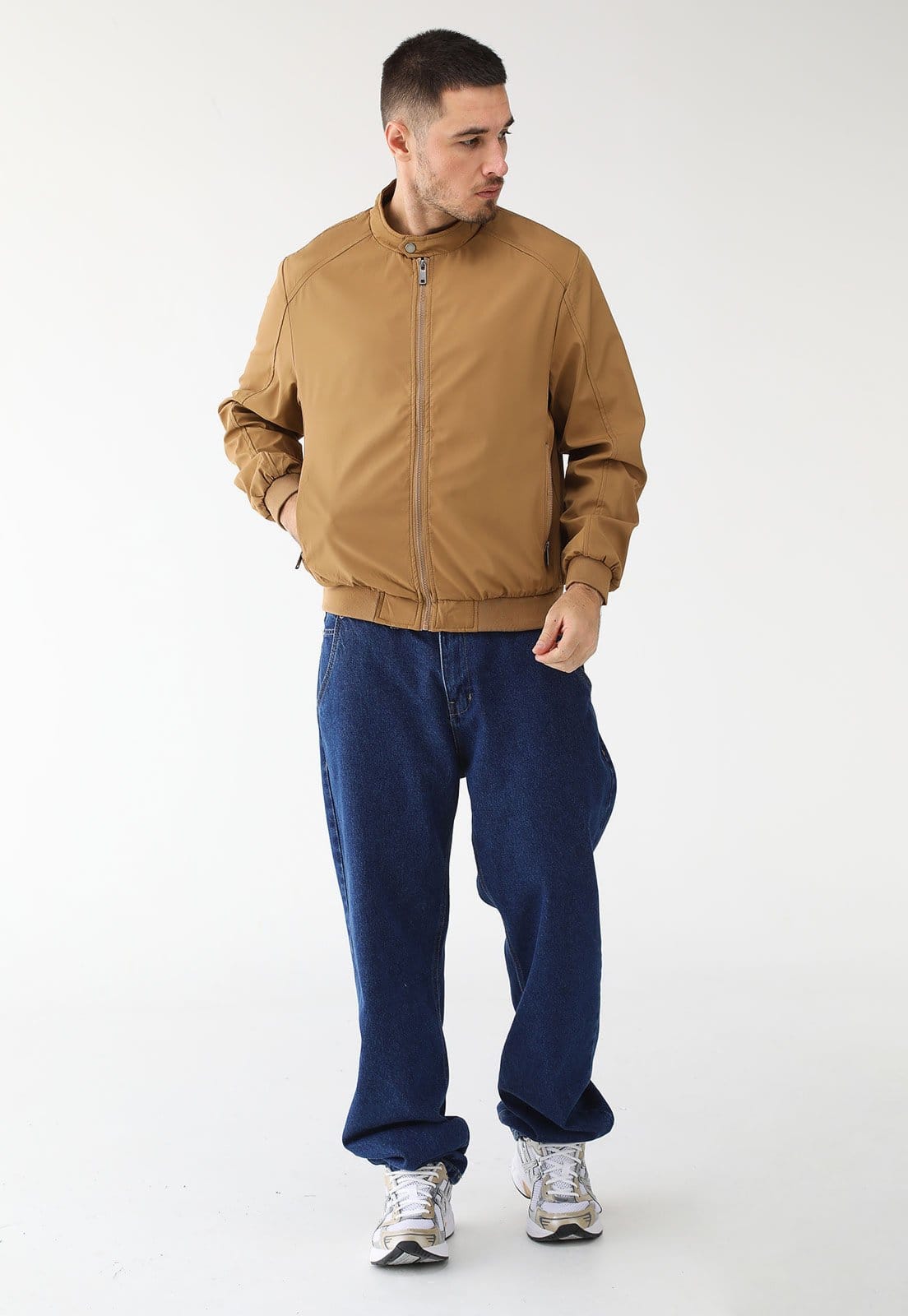 Vista 2 Jaqueta Corta Vento Broken Rules Lisa Broken Rules bege