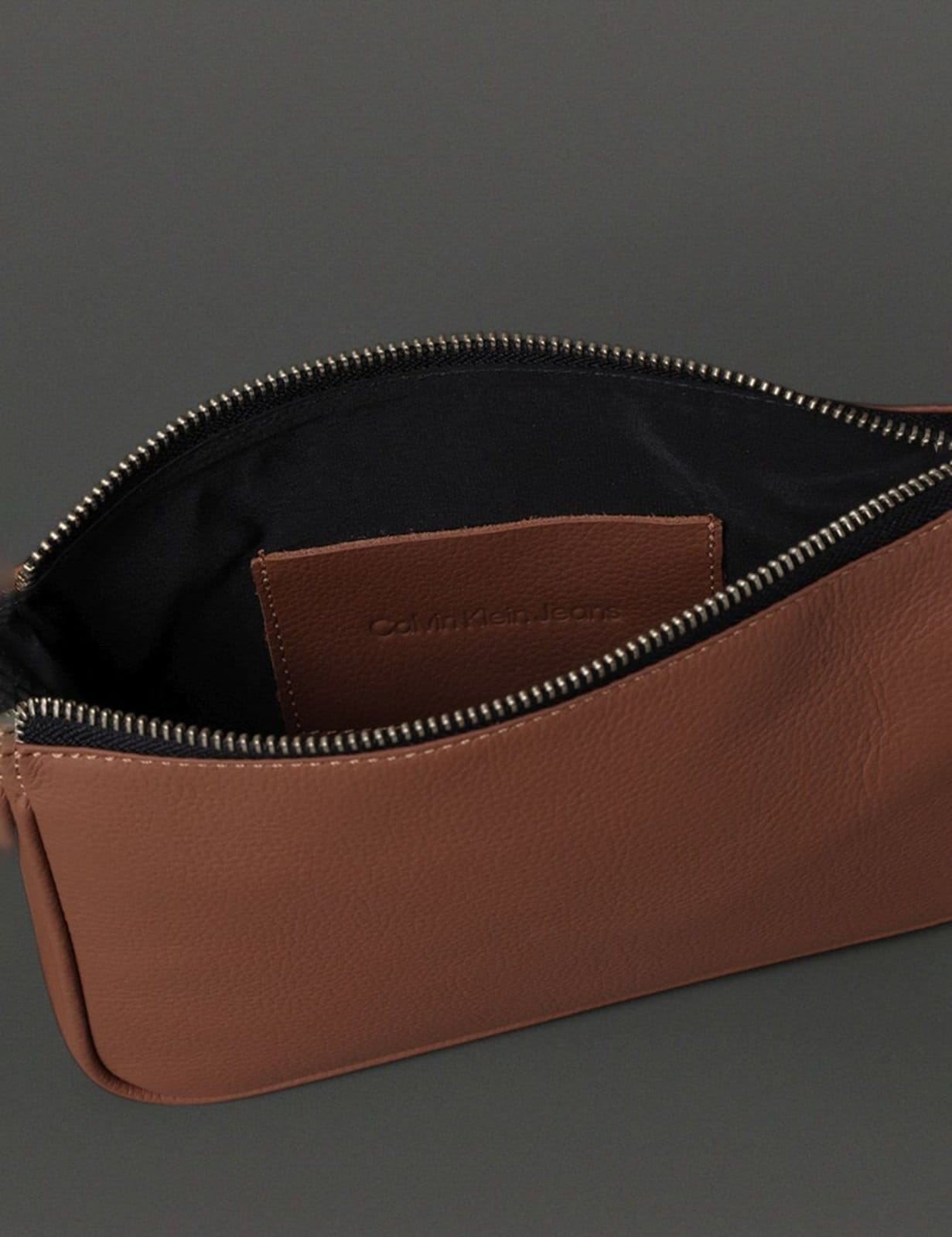 Shoulder Bag Feminina Fivela Calvin Klein Jeans - Havana